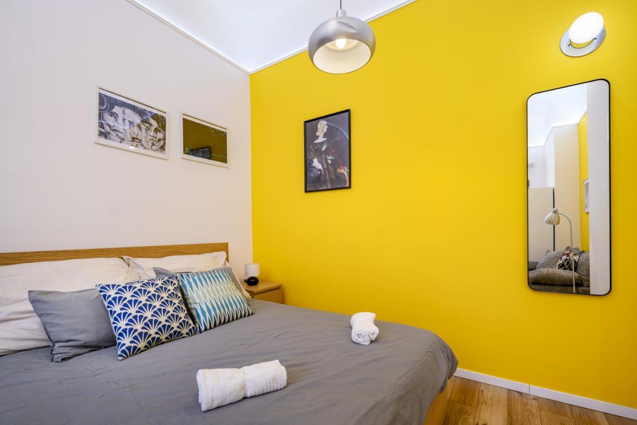 Stylish Yellow Suite In The Heart Of Budapest Exterior photo